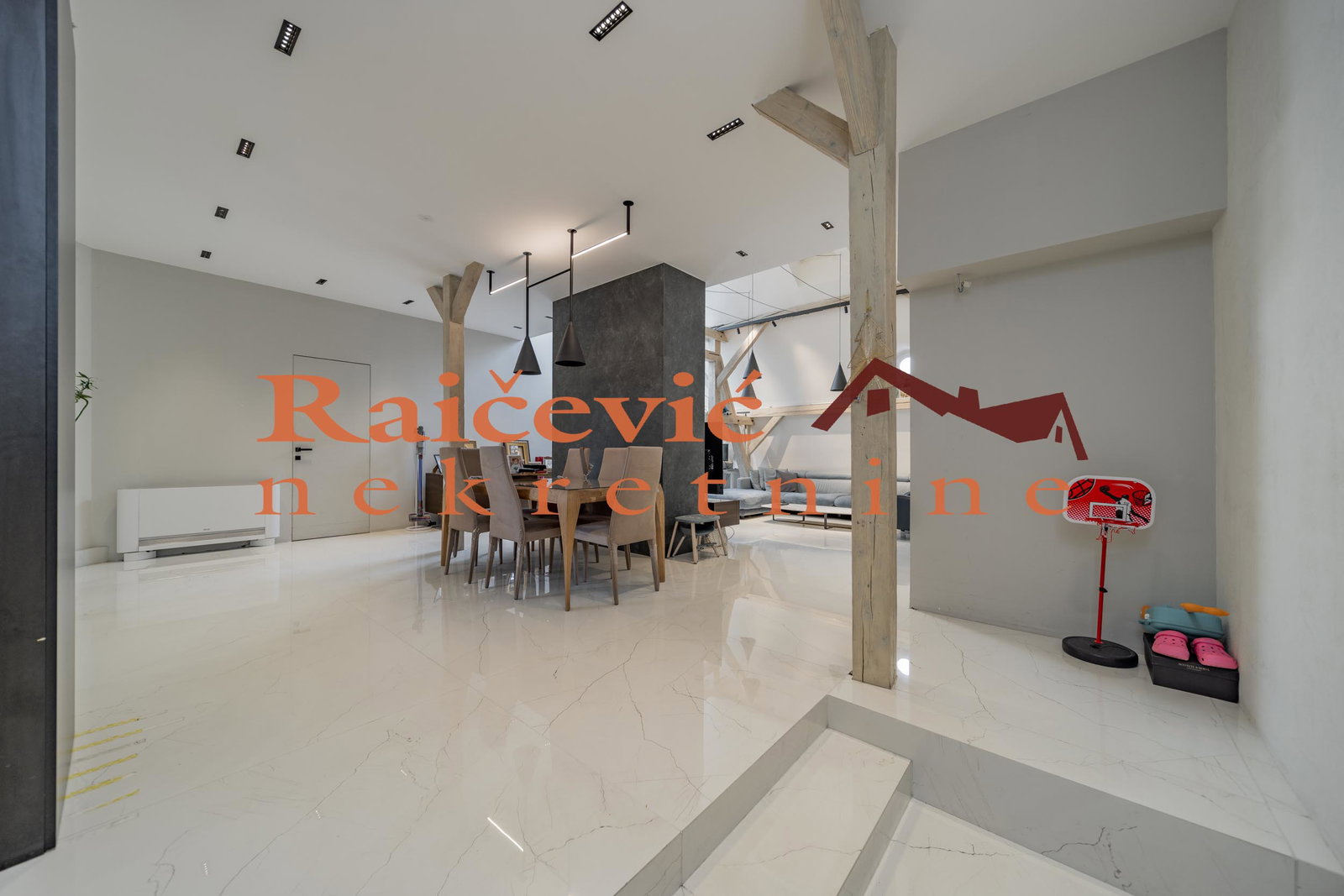Stan Prodaja Beograd Centar (Čukarica) 160 m2