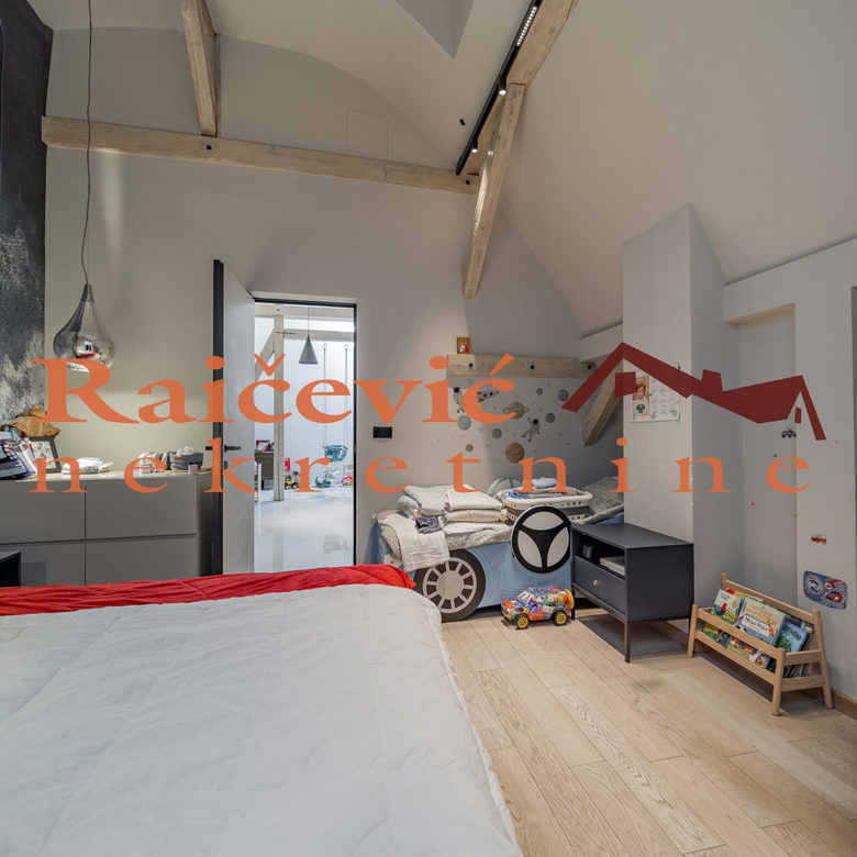 Trosoban stan na prodaju, Centar, Beograd, 160m², 850.000 €