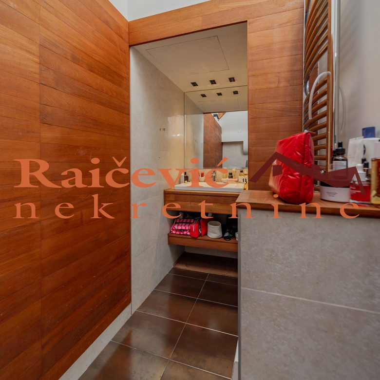 Trosoban stan na prodaju, Centar, Beograd, 160m², 850.000 €