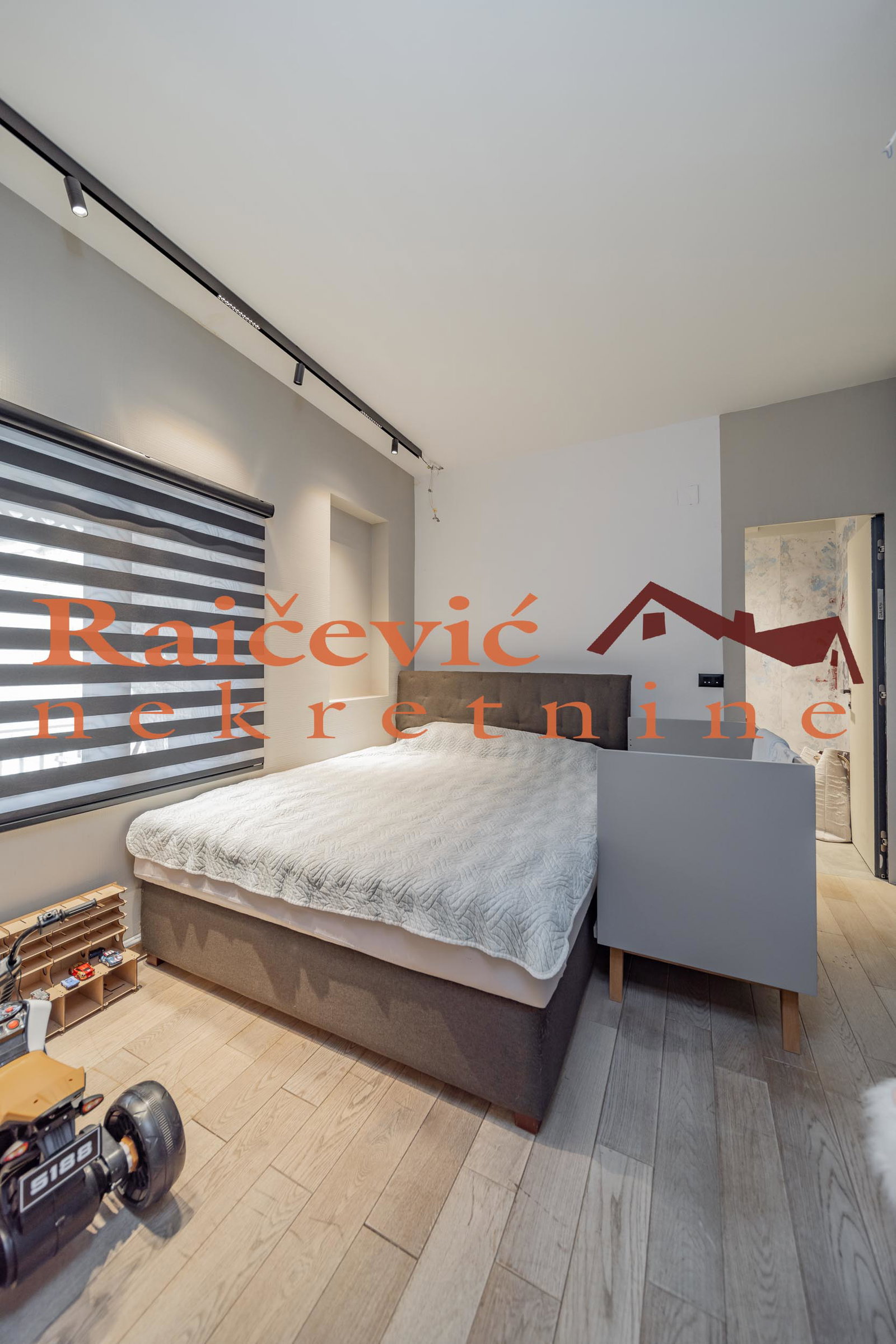 Trosoban stan na prodaju, Centar, Beograd, 160m², 850.000 €