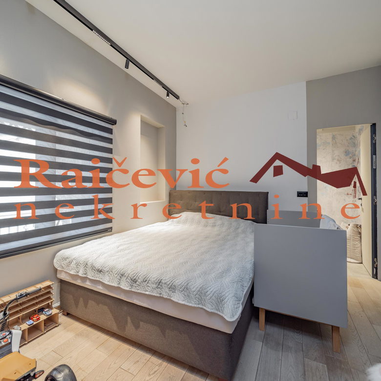 Trosoban stan na prodaju, Centar, Beograd, 160m², 850.000 €