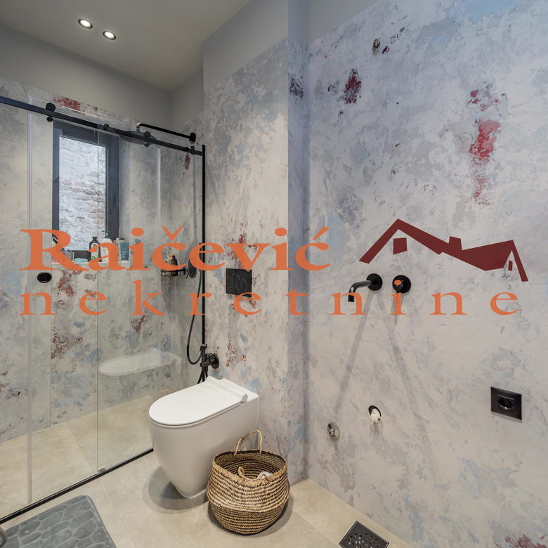 Trosoban stan na prodaju, Centar, Beograd, 160m², 850.000 €