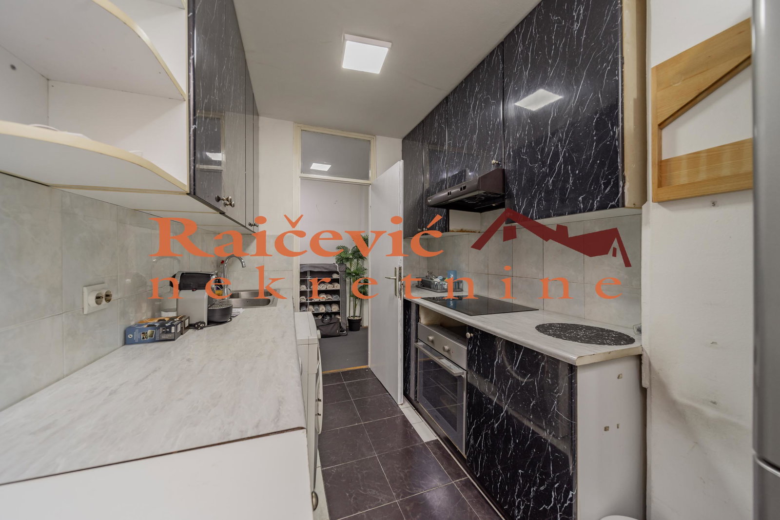 136682 Trosoban stan na prodaju, Blok 34 – Studentski Grad, Beograd, 86m², 279.000 €