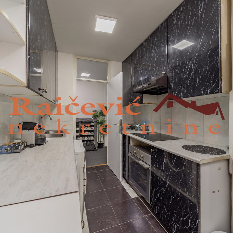 Trosoban stan na prodaju, Blok 34 – Studentski Grad, Beograd, 86m², 279.000 €