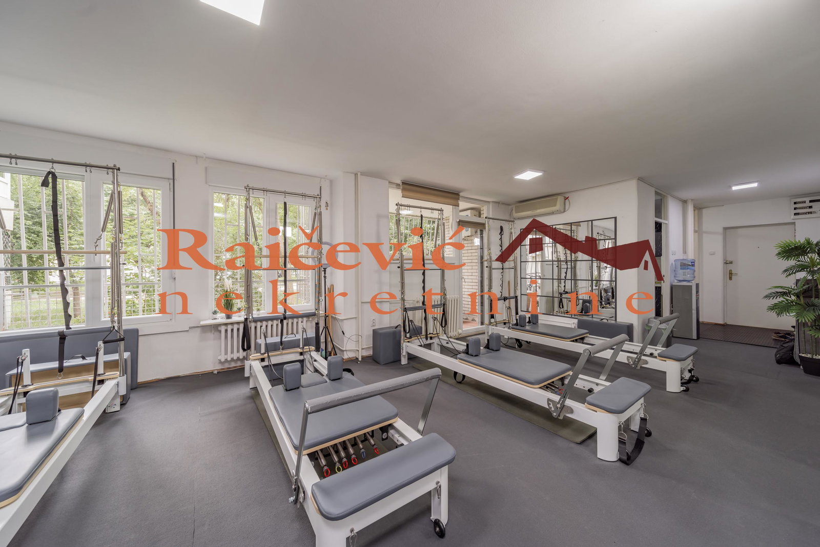 136686 Trosoban stan na prodaju, Blok 34 – Studentski Grad, Beograd, 86m², 279.000 €