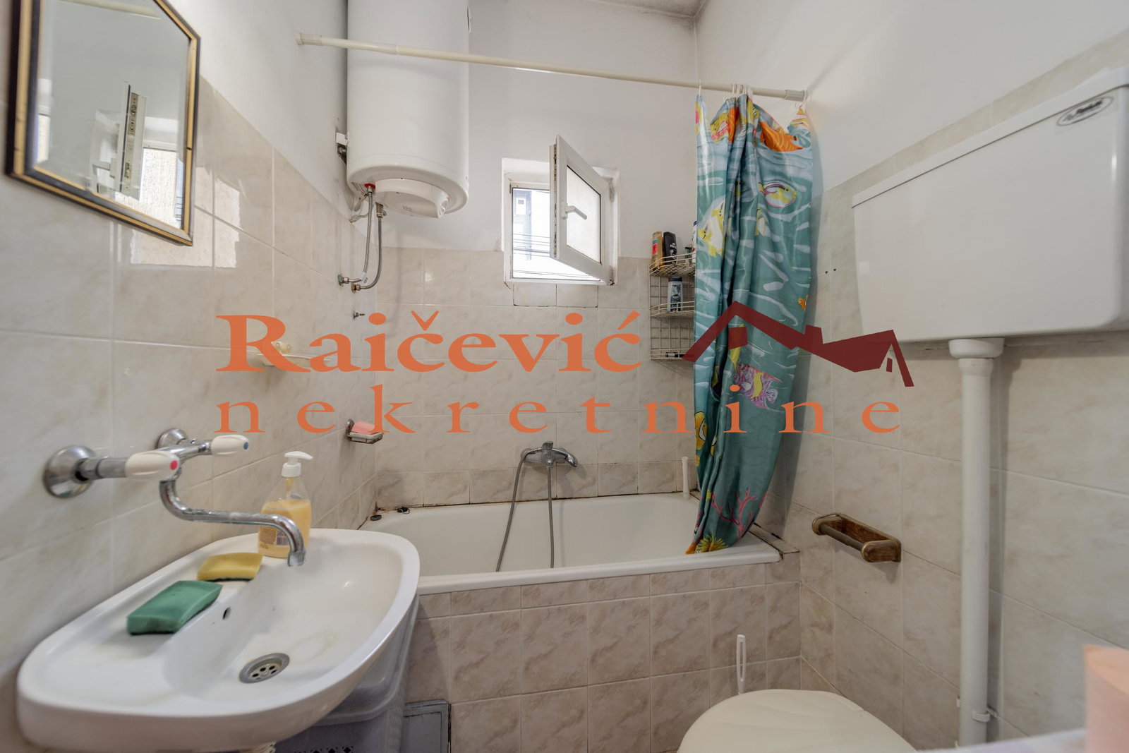Četvorosoban stan na prodaju, Voždovac, Beograd, 71m², 185.000 €
