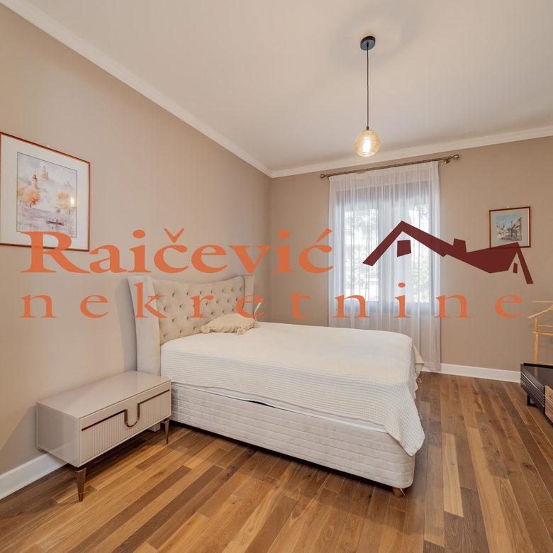 Trosoban stan na prodaju, Pregrevica, Beograd, 102m², 500.000 €