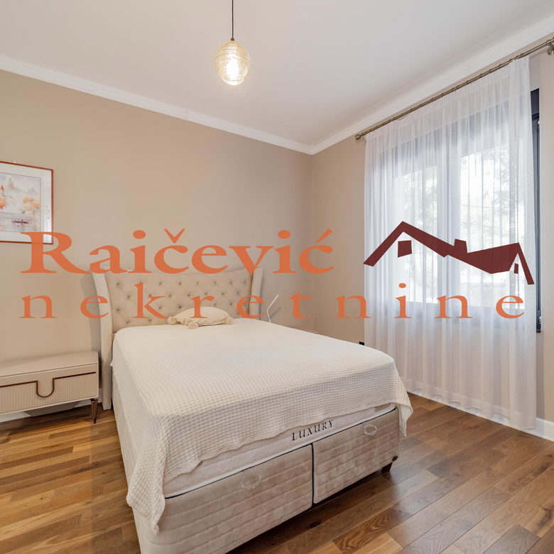 Trosoban stan na prodaju, Pregrevica, Beograd, 102m², 500.000 €