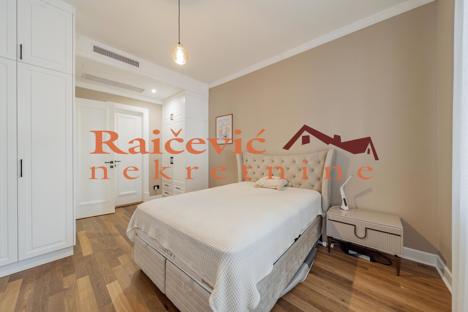 137249 Trosoban stan na prodaju, Pregrevica, Beograd, 102m², 500.000 €