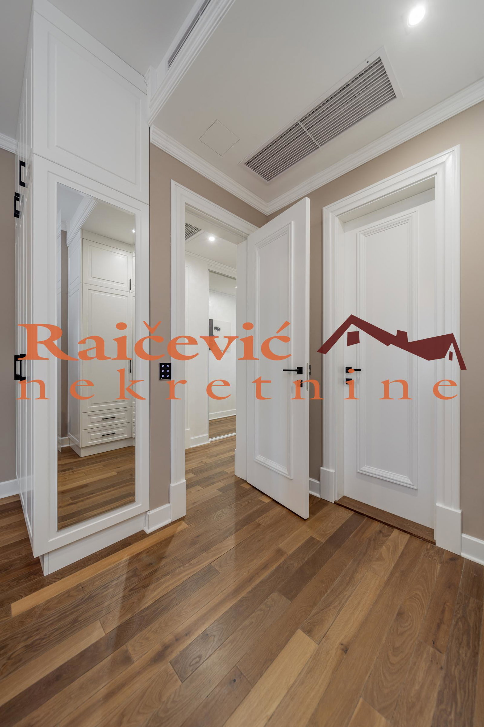 137250 Trosoban stan na prodaju, Pregrevica, Beograd, 102m², 500.000 €