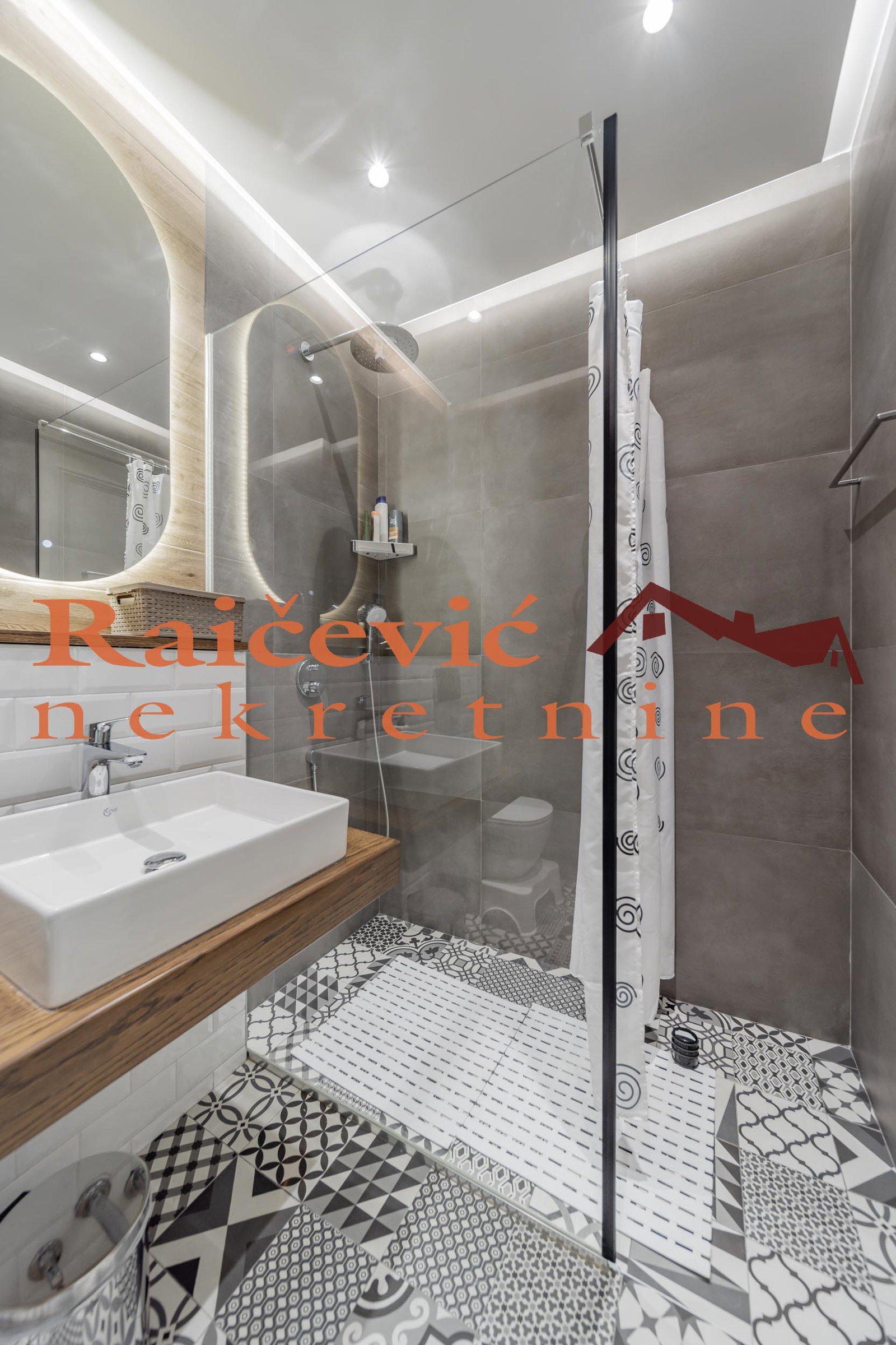 137252 Trosoban stan na prodaju, Pregrevica, Beograd, 102m², 500.000 €