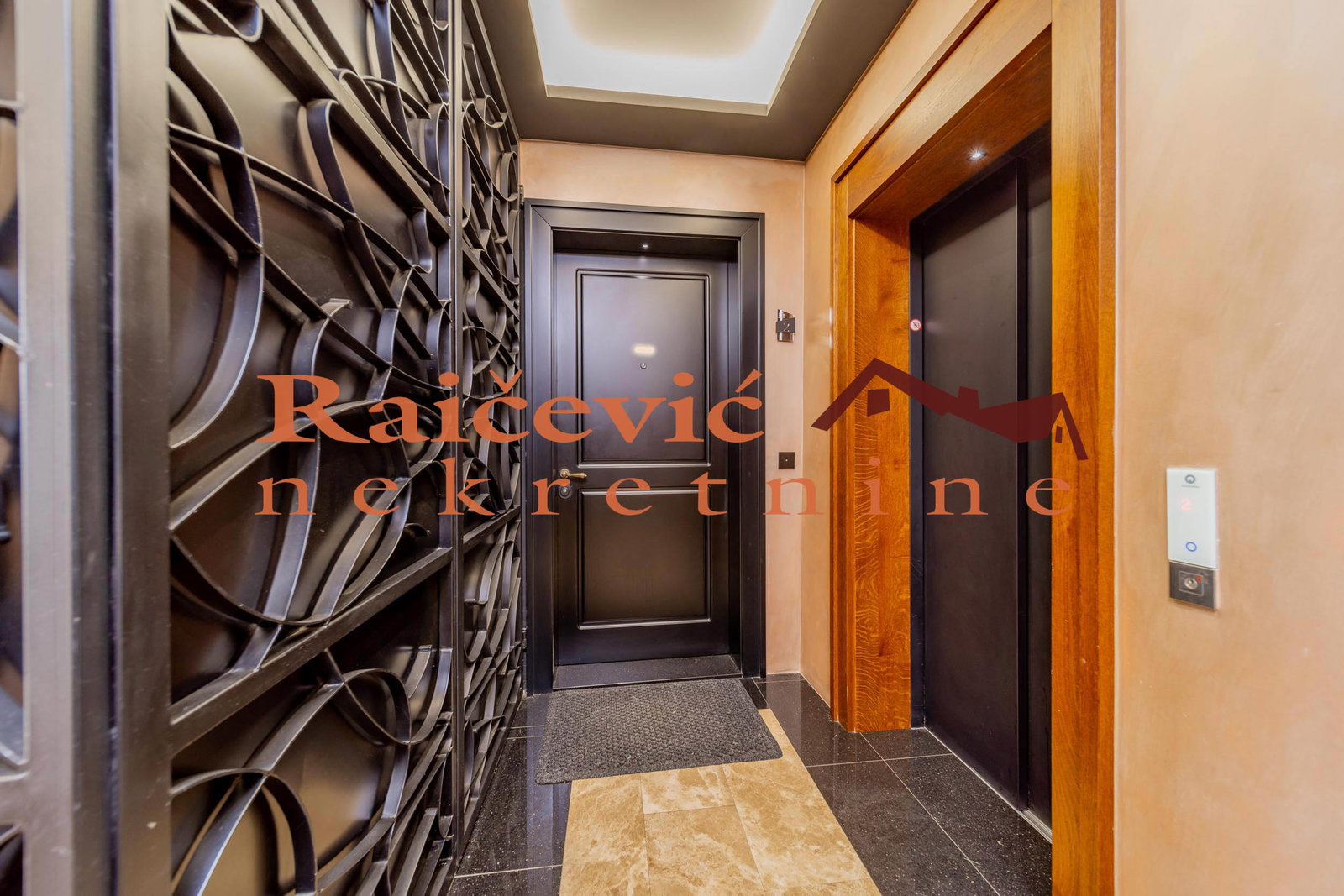 137253 Trosoban stan na prodaju, Pregrevica, Beograd, 102m², 500.000 €