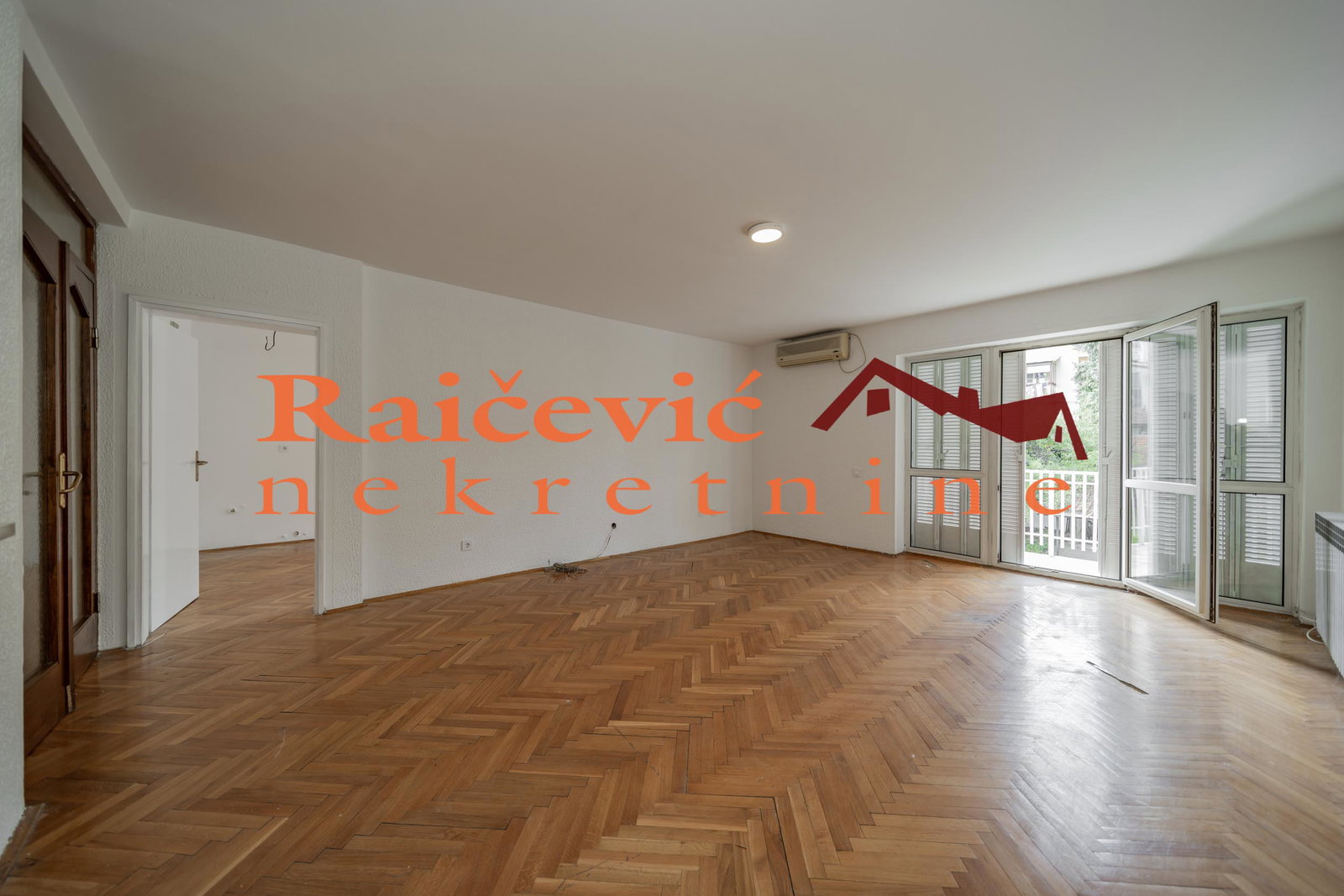 137942 Kuća Prodaja Beograd 604 m2
