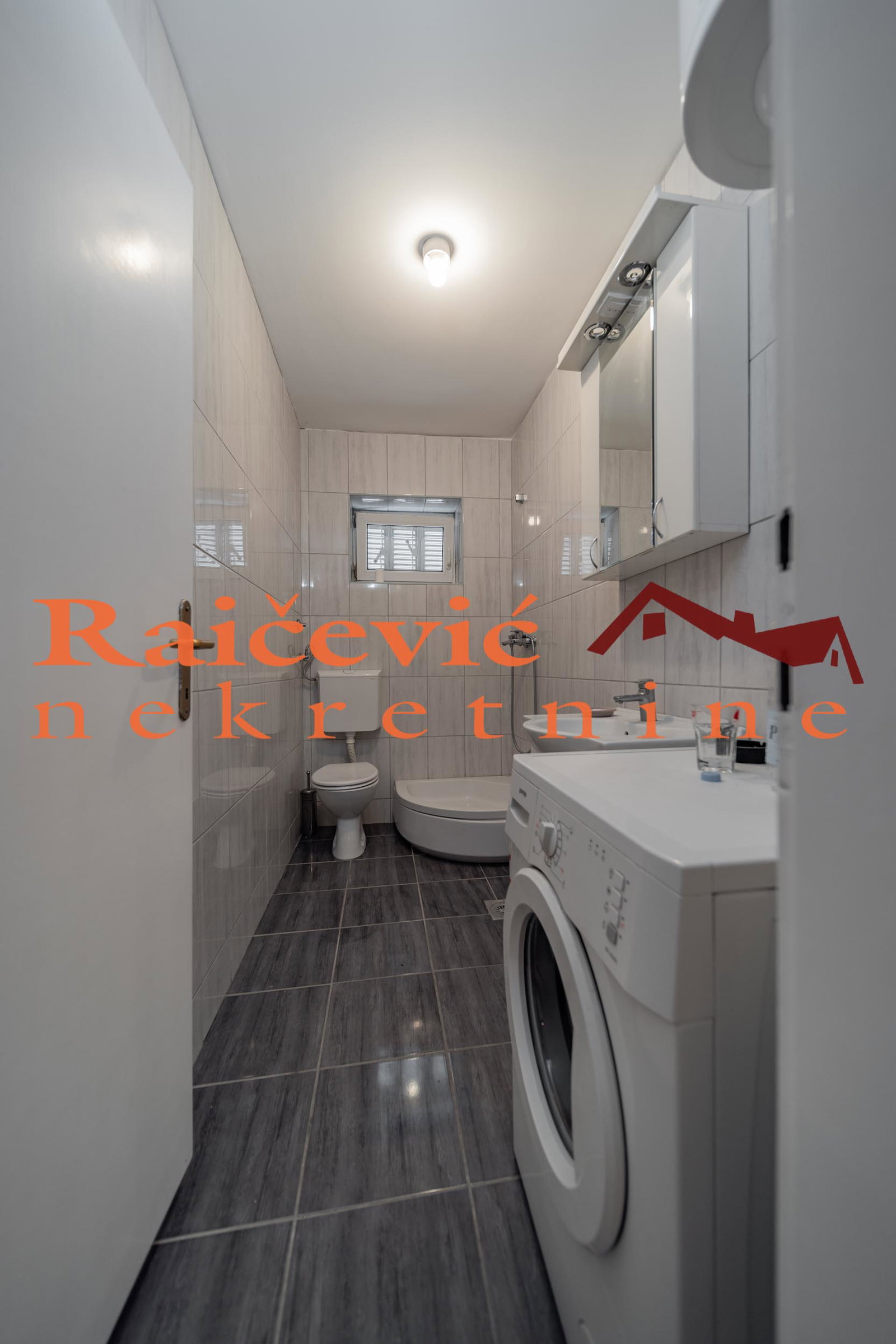 137944 Kuća na prodaju, Voždovac, Beograd, 604m², 1.350.000 €