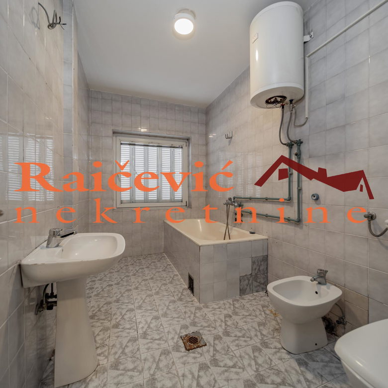 Kuća Izdavanje Beograd  604 m2