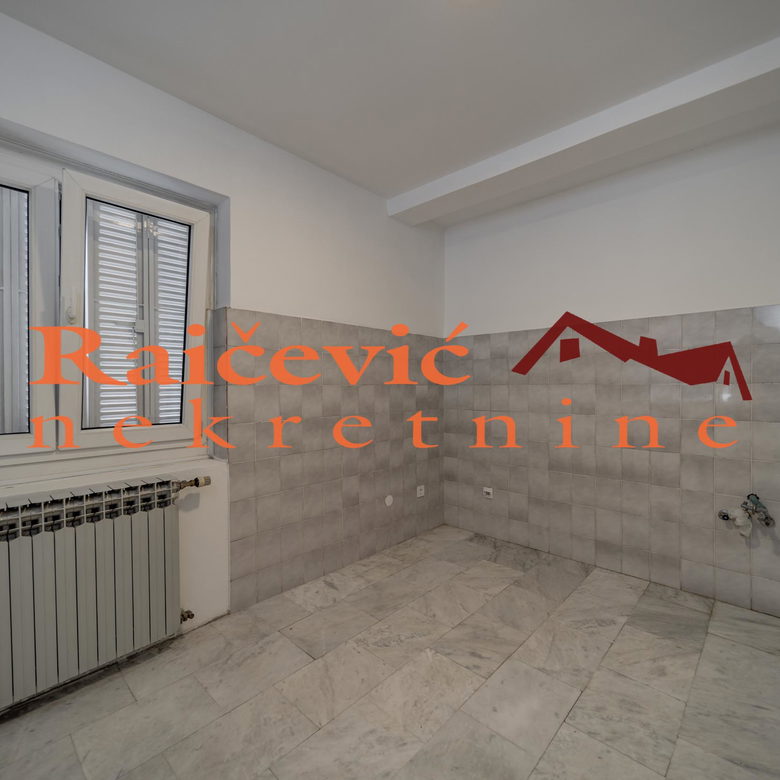 Kuća Izdavanje Beograd  604 m2