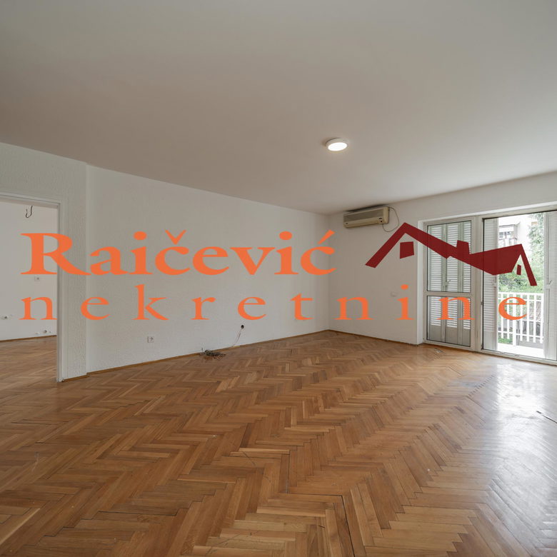 Kuća Izdavanje Beograd  604 m2