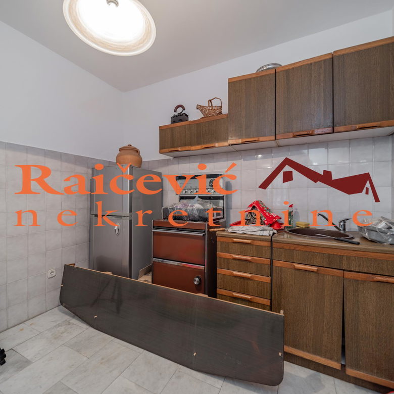 Kuća za izdavanje, Voždovac, Beograd, 604m², 5.300 €/mes
