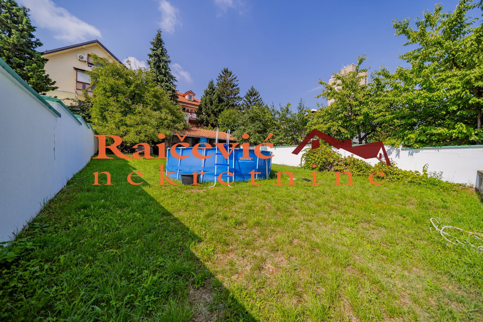 137972 Kuća za izdavanje, Voždovac, Beograd, 604m², 5.300 €/mes