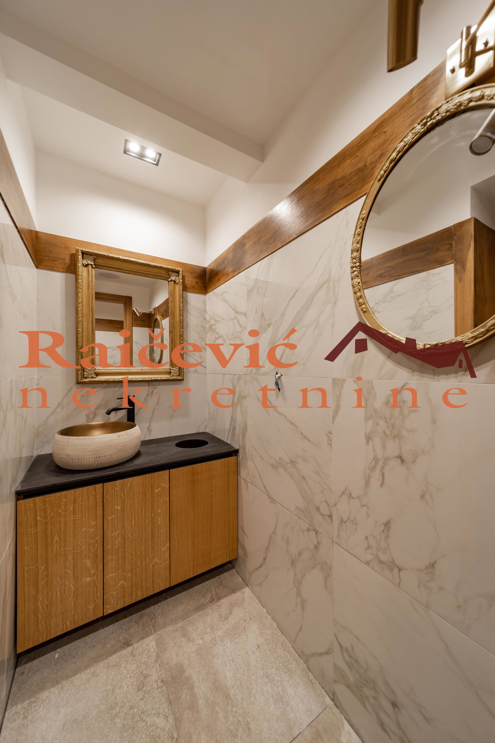 Lokal na prodaju, Centar, Beograd, 210m², 649.000 €