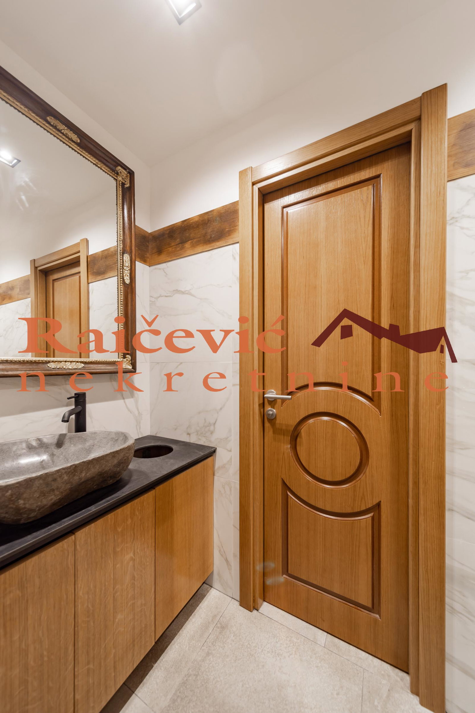 Lokal na prodaju, Centar, Beograd, 210m², 649.000 €