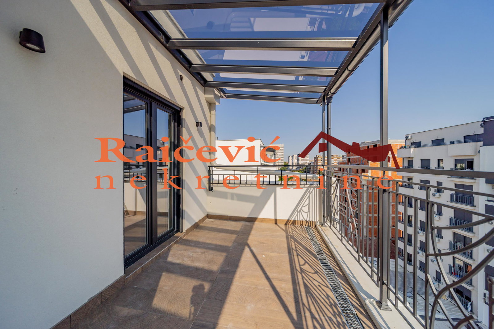 Petosoban stan na prodaju, Dušanovac, Beograd, 162m², 487.800 €