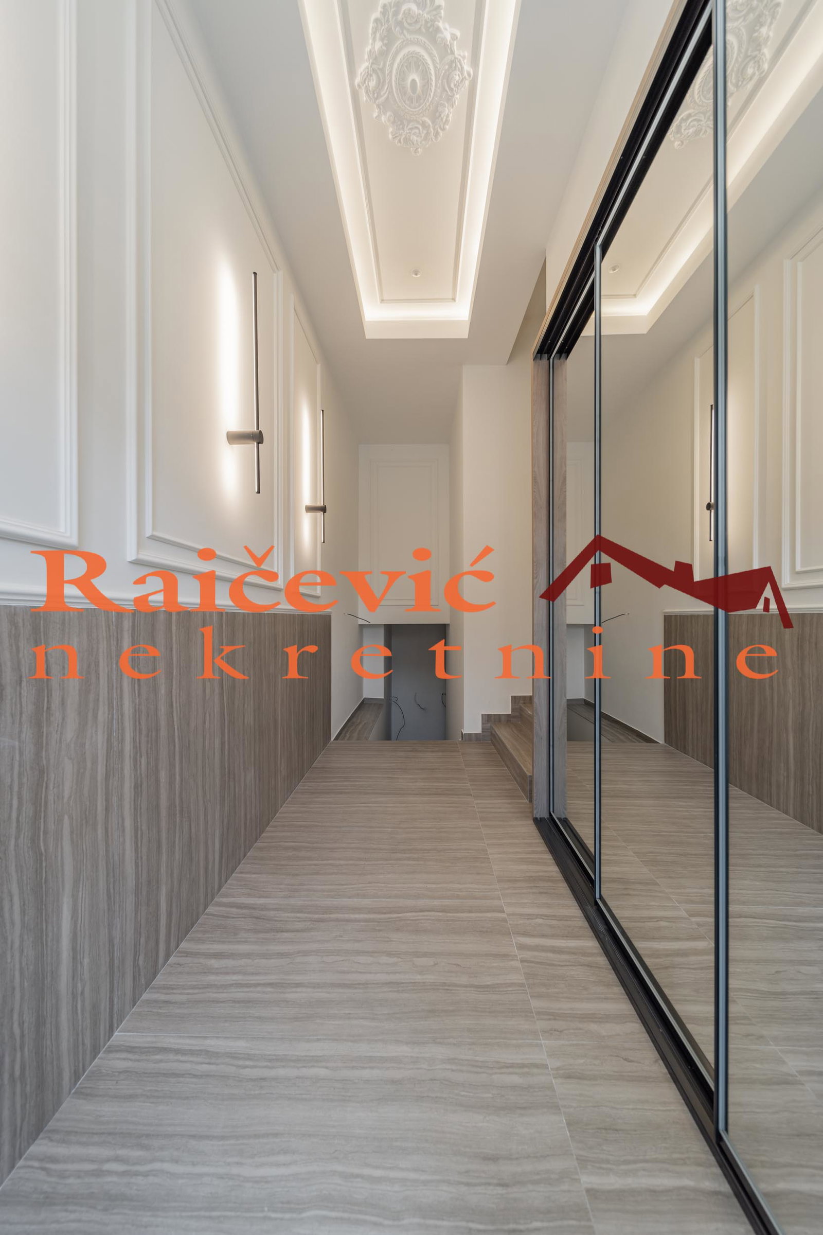 Petosoban stan na prodaju, Dušanovac, Beograd, 162m², 487.800 €