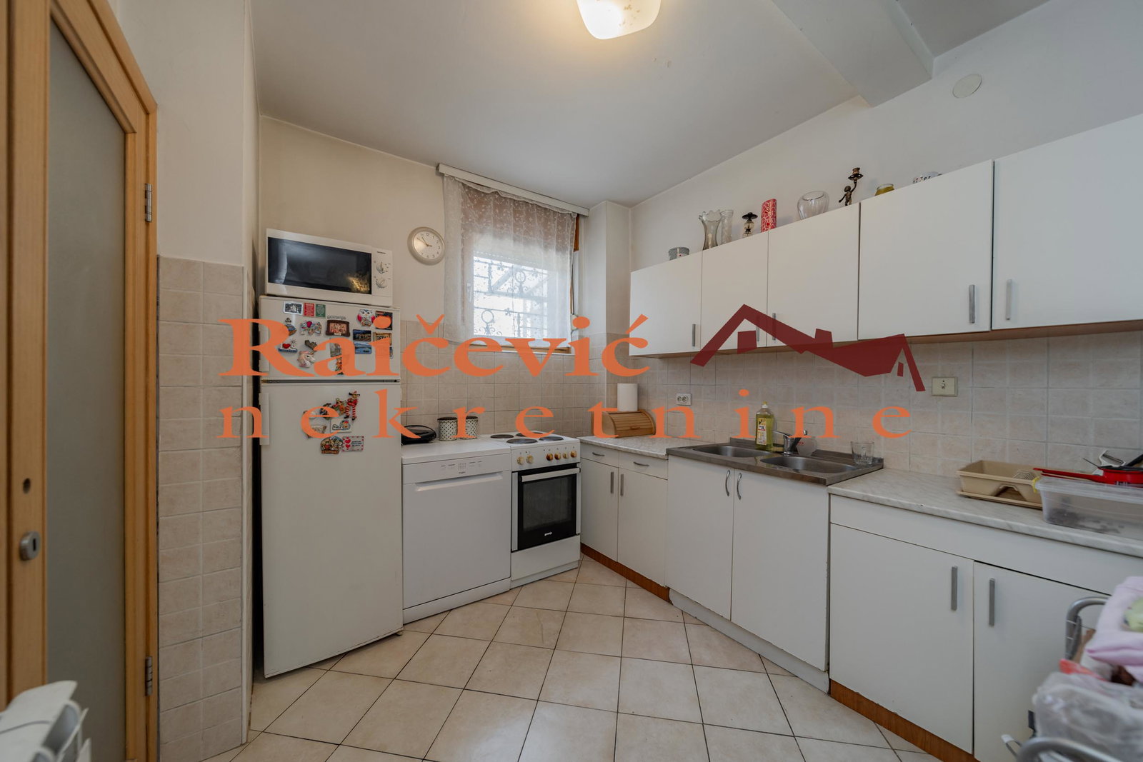 Stan Prodaja Beograd Dedinje 142 m2