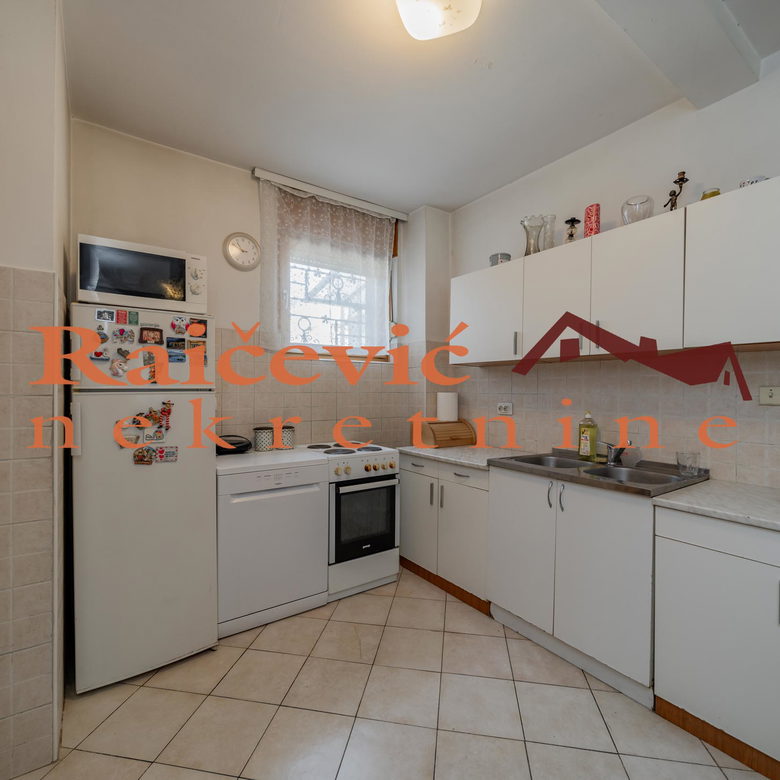 Stan Prodaja Beograd Dedinje 142 m2