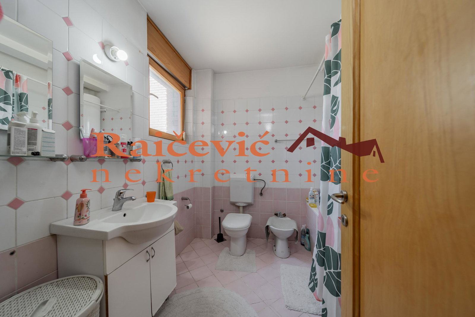 Petosoban stan na prodaju, Dedinje, Beograd, 142m², 470.000 €