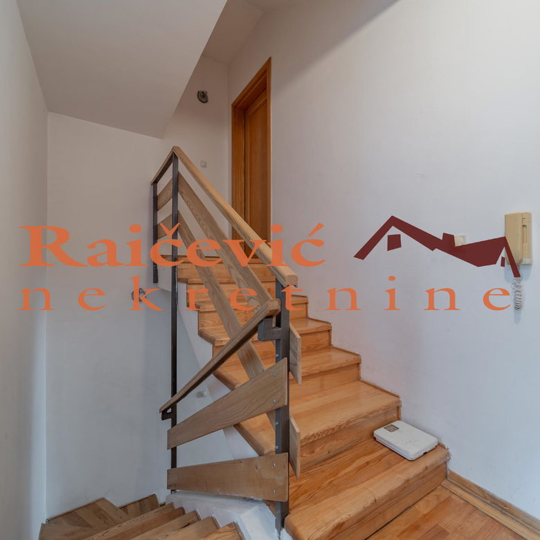 Petosoban stan na prodaju, Dedinje, Beograd, 142m², 470.000 €