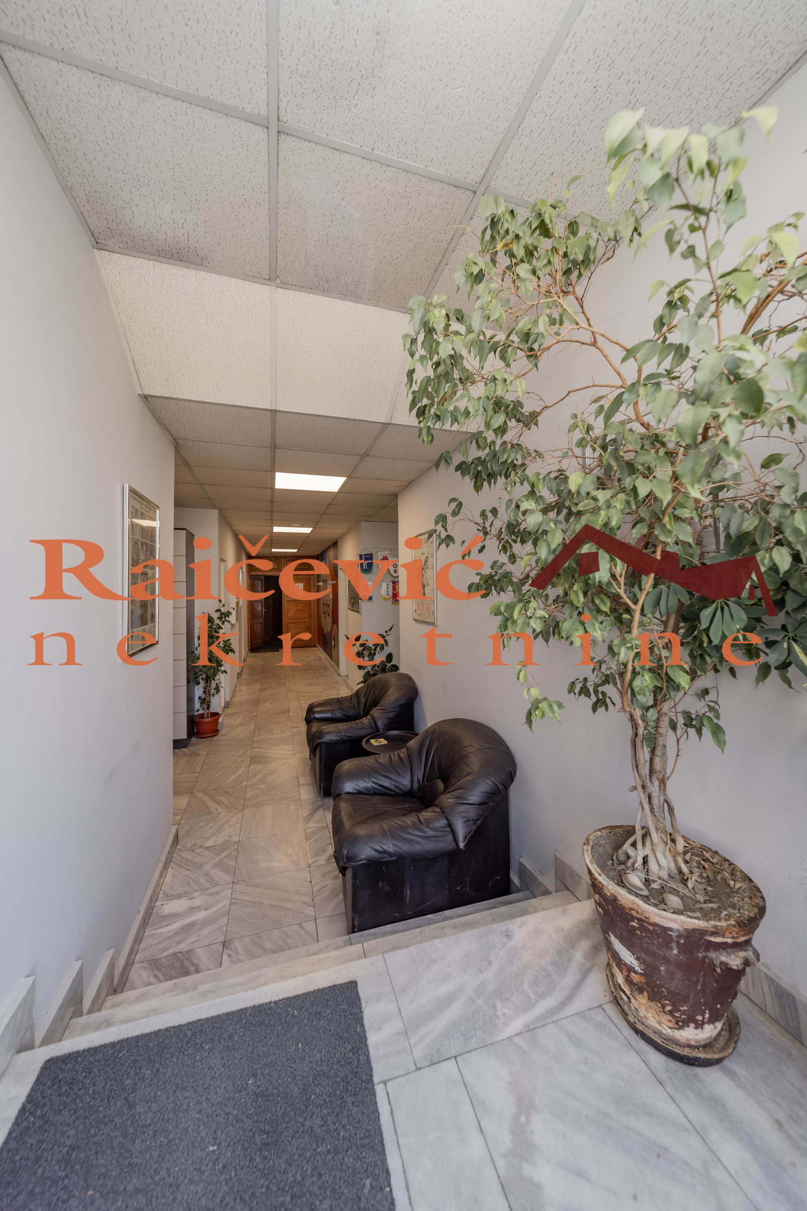 Lokal na prodaju, Banovo Brdo, Beograd, 315m², 630.000 €
