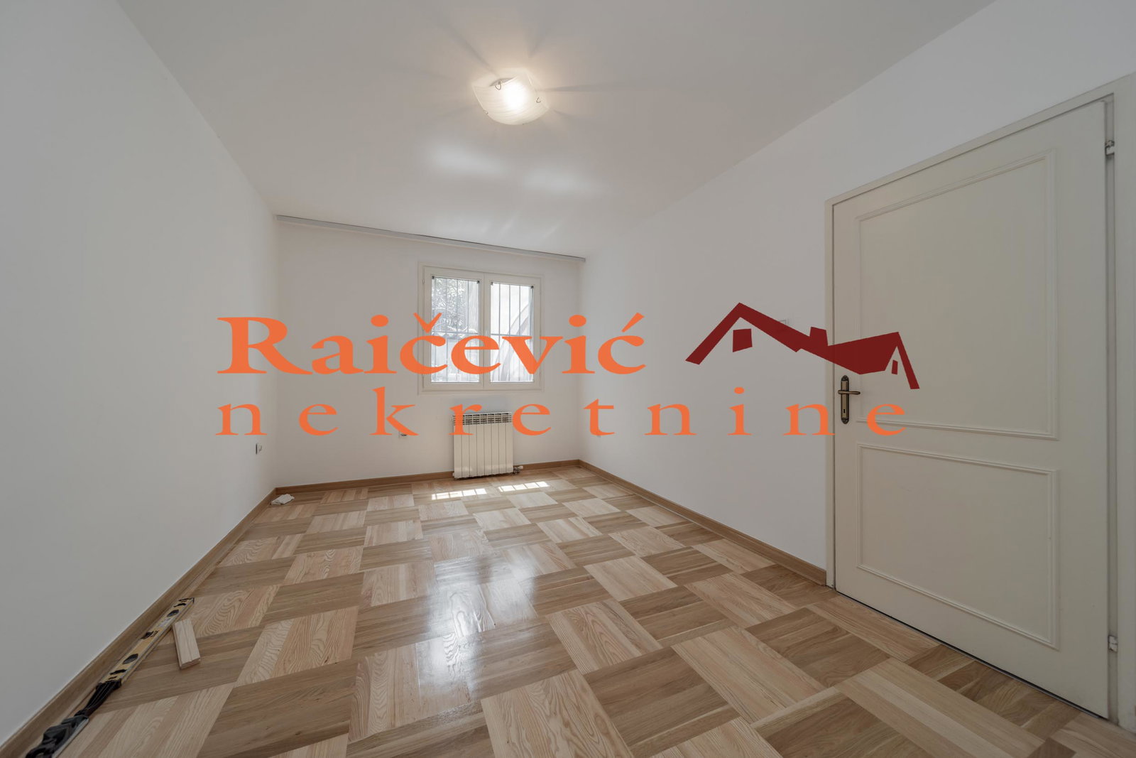 139648 Kuća za izdavanje, Trošarina, Beograd, 544m², 3.000 €/mes