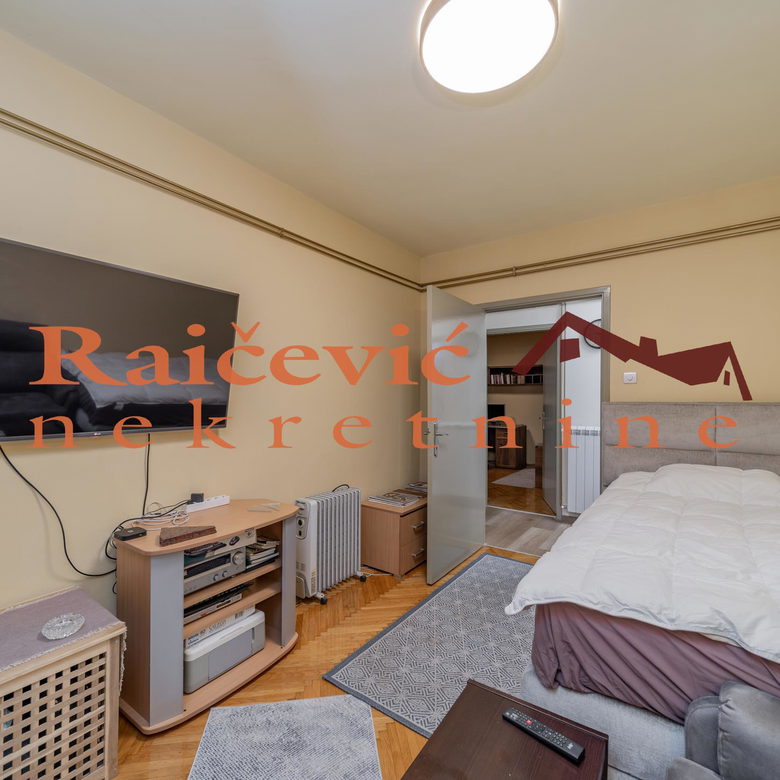 Četvorosoban stan na prodaju, Gradska Bolnica, Beograd, 104m², 348.000 €
