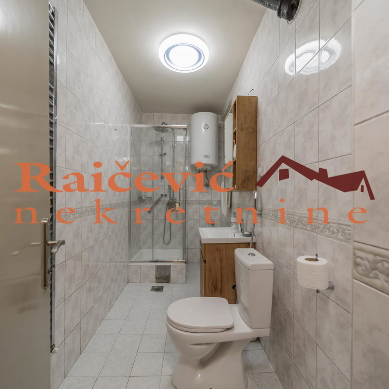 Četvorosoban stan na prodaju, Gradska Bolnica, Beograd, 104m², 348.000 €
