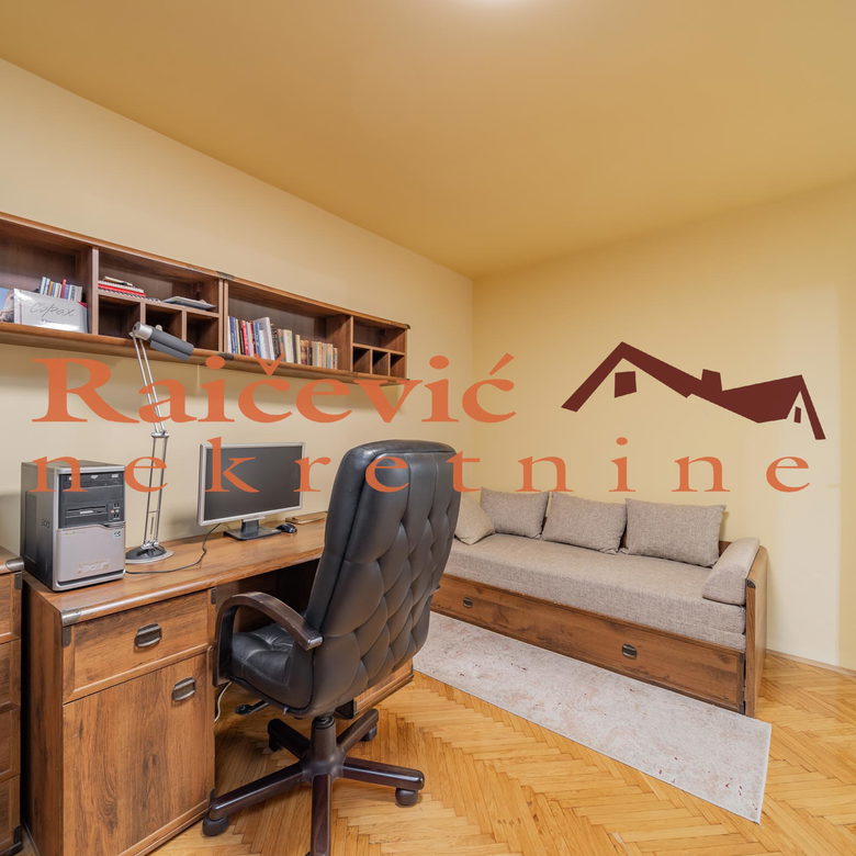 Četvorosoban stan na prodaju, Gradska Bolnica, Beograd, 104m², 348.000 €