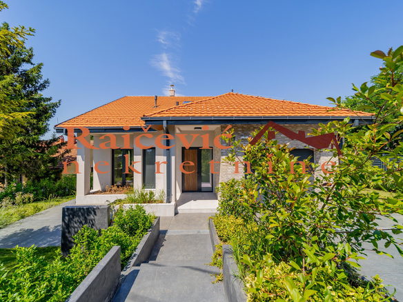 Kuća Prodaja Beograd Trebež 393 m2