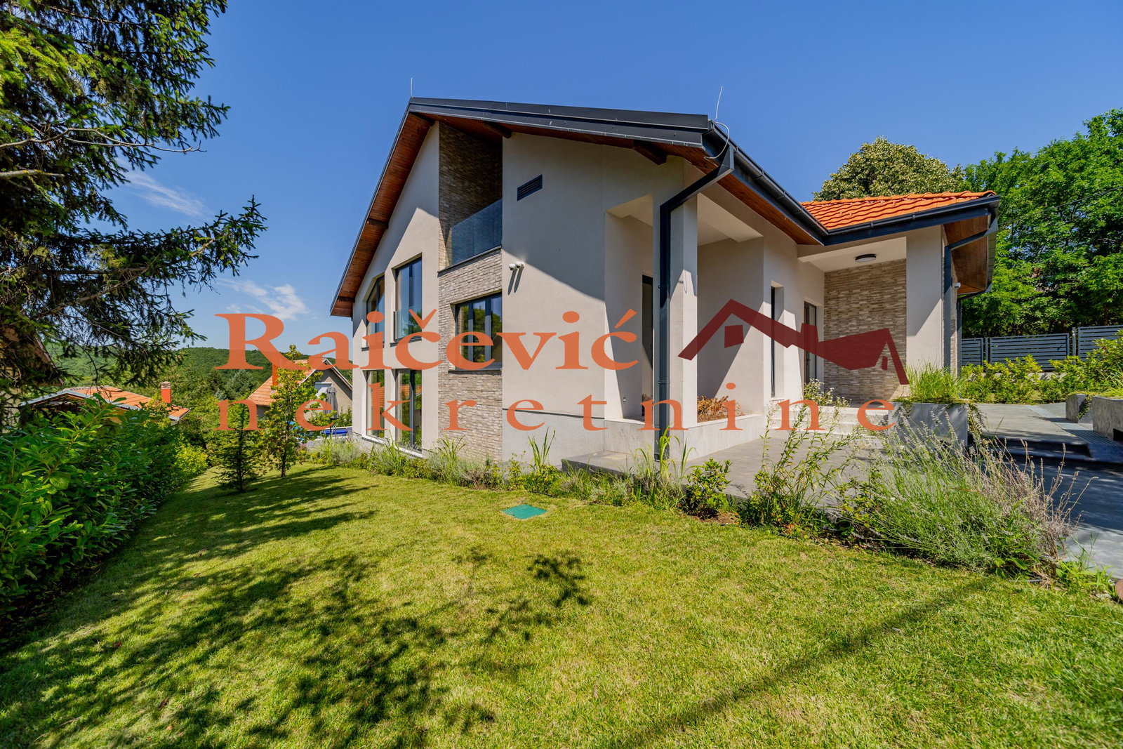 Kuća Prodaja Beograd Kuća Prodaja Beograd Trebež 393 m2