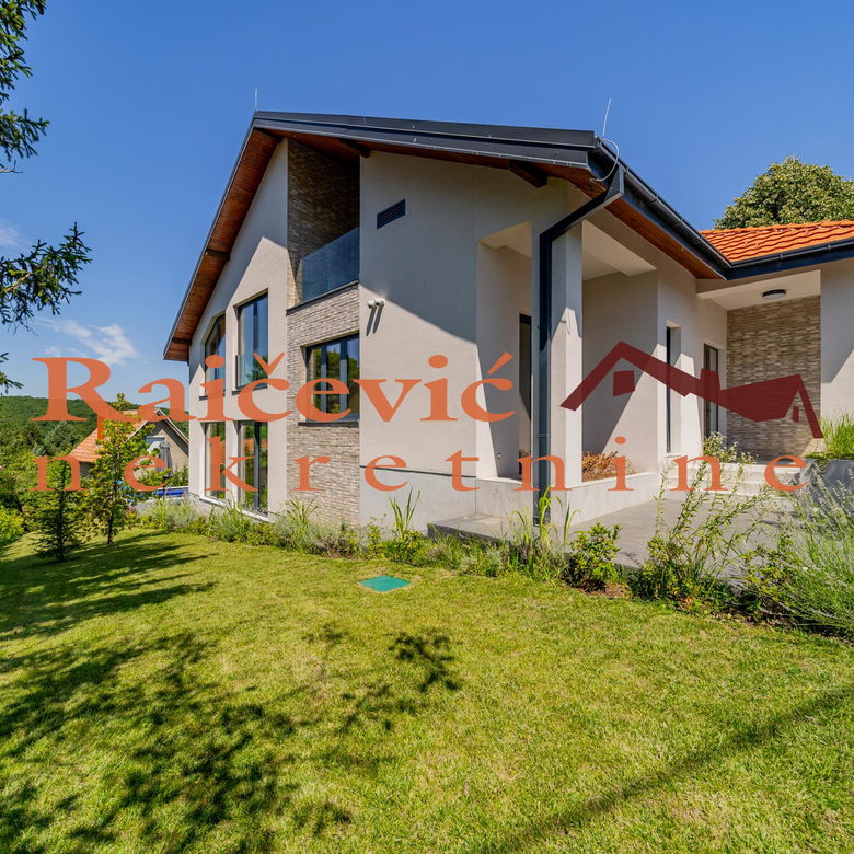 Kuća Prodaja Beograd Trebež 393 m2