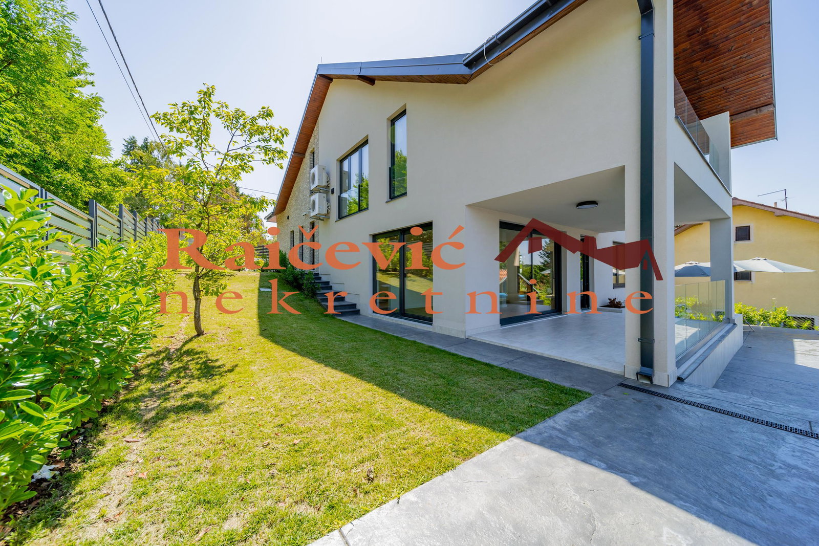 Kuća Prodaja Beograd Kuća Prodaja Beograd Trebež 393 m2