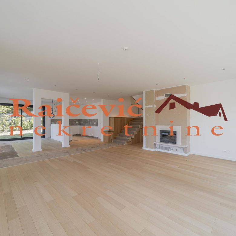 Kuća na prodaju, Trebež, Beograd, 393m², 450.000 €