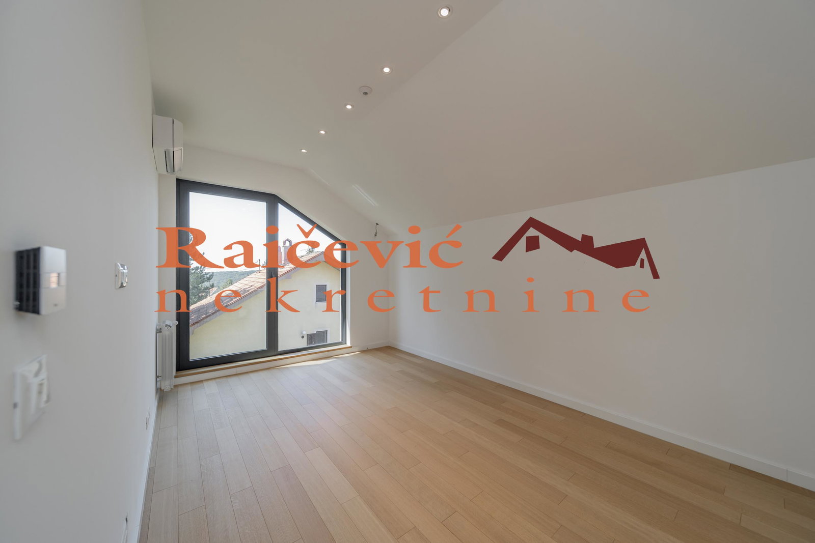 139809 Kuća na prodaju, Trebež, Beograd, 393m², 450.000 €