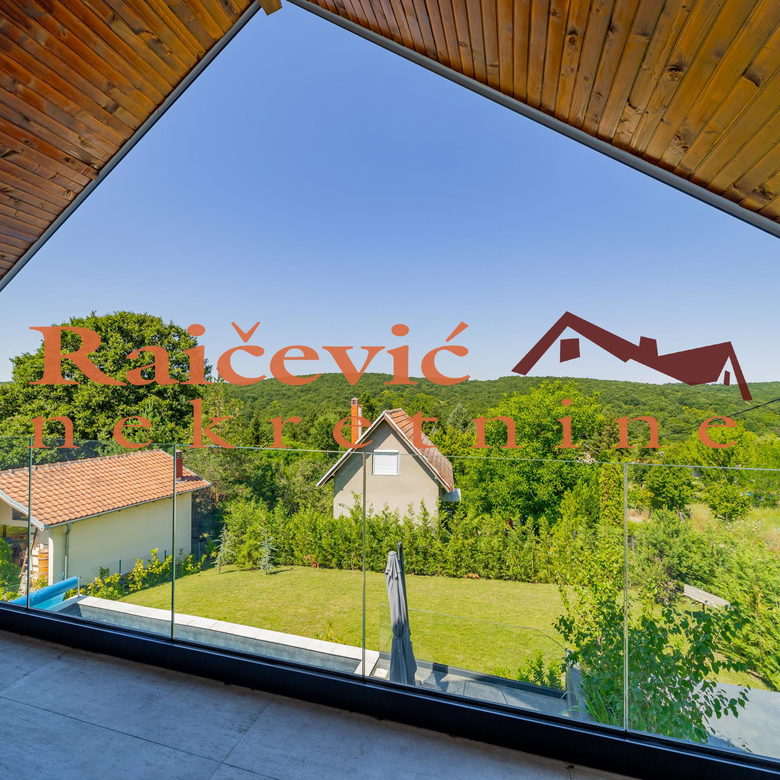 Kuća na prodaju, Trebež, Beograd, 393m², 450.000 €