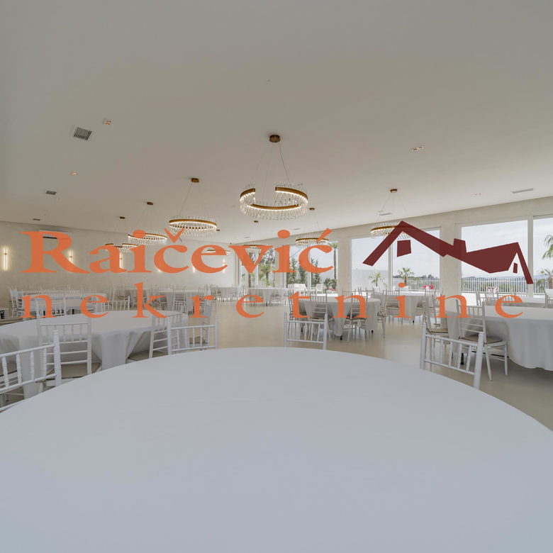 Kuća Prodaja Beograd  360 m2