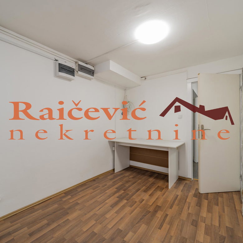 Trosoban stan na prodaju, Centar, Beograd, 43m², 99.990 €