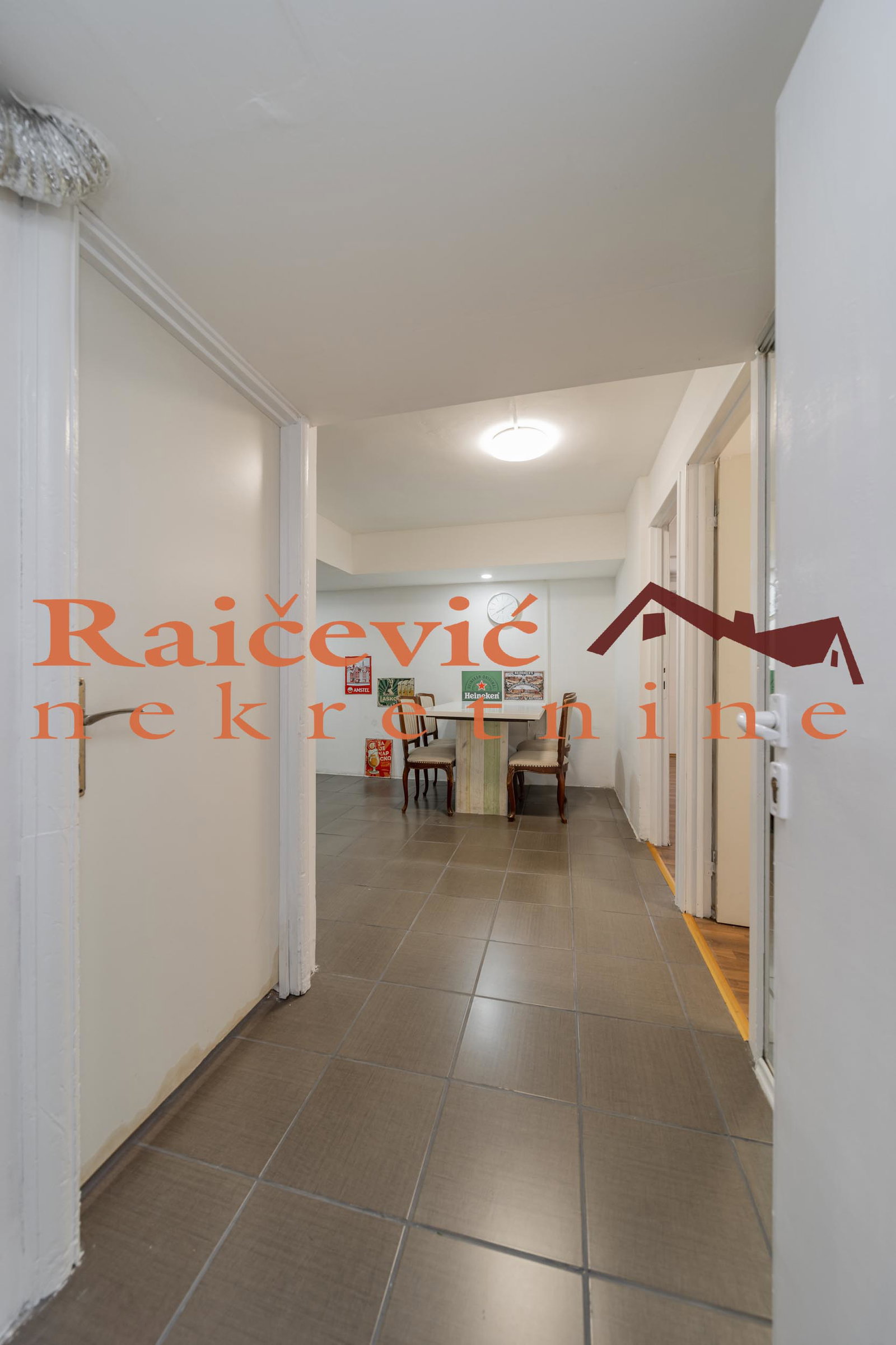 140649 Trosoban stan na prodaju, Centar, Beograd, 43m², 99.990 €