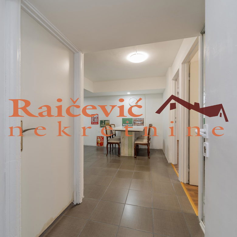 Trosoban stan na prodaju, Centar, Beograd, 43m², 99.990 €