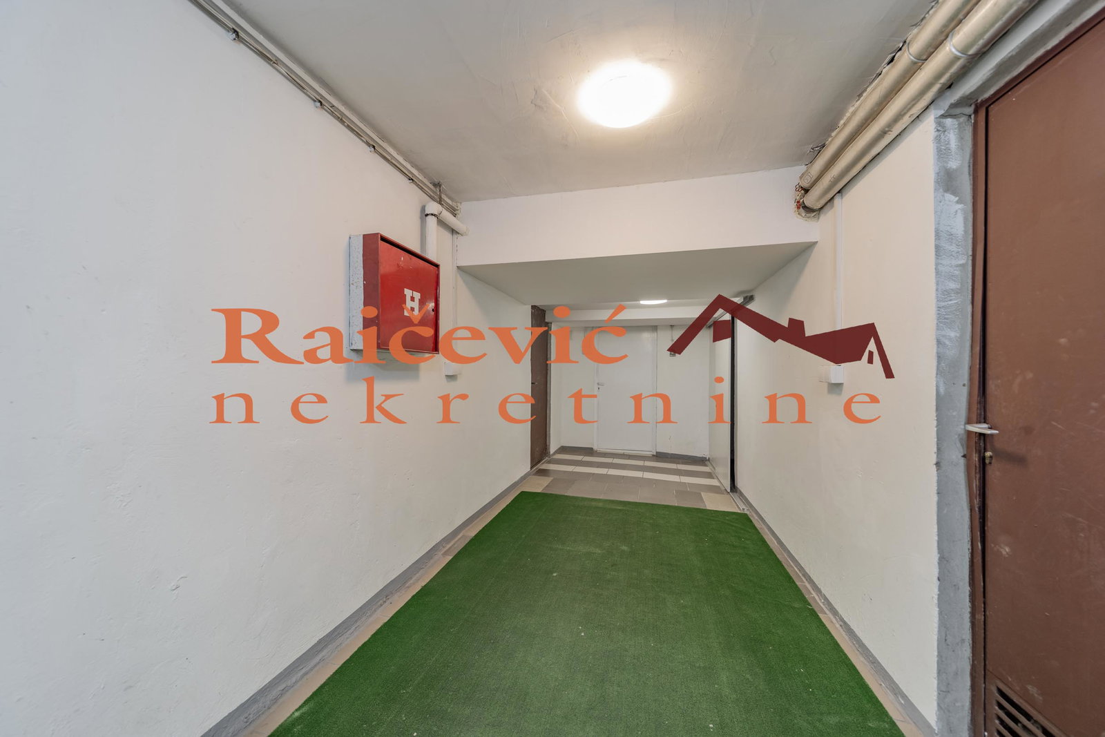 140651 Trosoban stan na prodaju, Centar, Beograd, 43m², 99.990 €