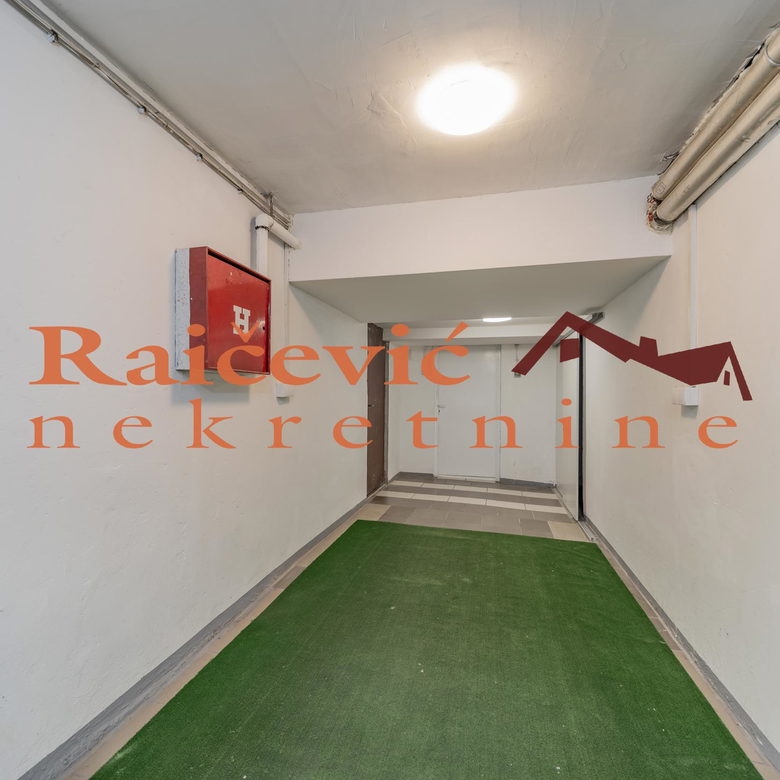 Trosoban stan na prodaju, Centar, Beograd, 43m², 99.990 €