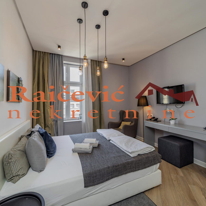 Trosoban stan na prodaju, Centar, Beograd, 73m², 389.000 €